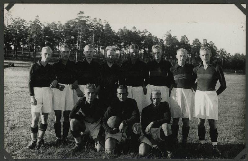 Tallinna Töölisspordi Ühingu jalgpallimeeskond mängus Nõmme Kalju vastu 2:1