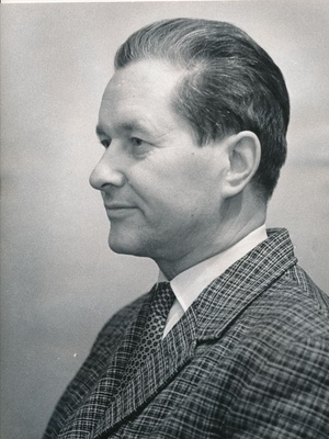 Malesuurmeister Paul Keres  similar photo