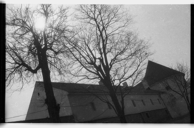 Vaade vanale hoonele Narvas