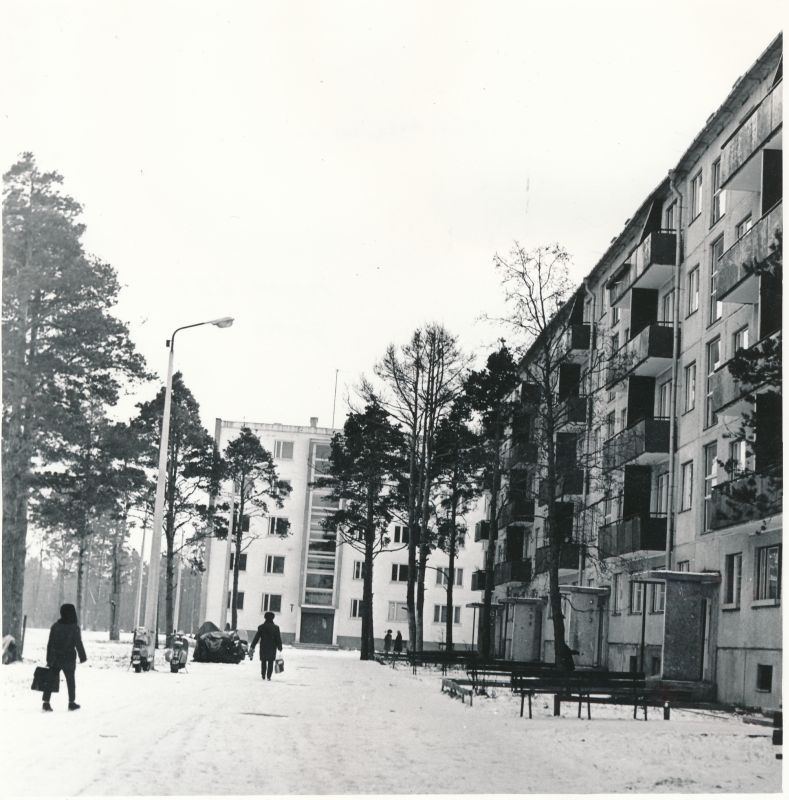 Foto. Haapsalus, Männi tänava elamurajoonis. November 1973.a. Foto: T.Kohv.