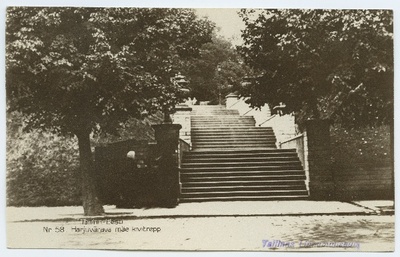 Tallinn, Harjuvärava mäe trepp.  duplicate photo