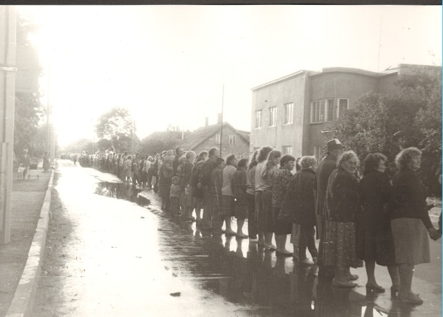 foto,  Balti kett Türil 1989
