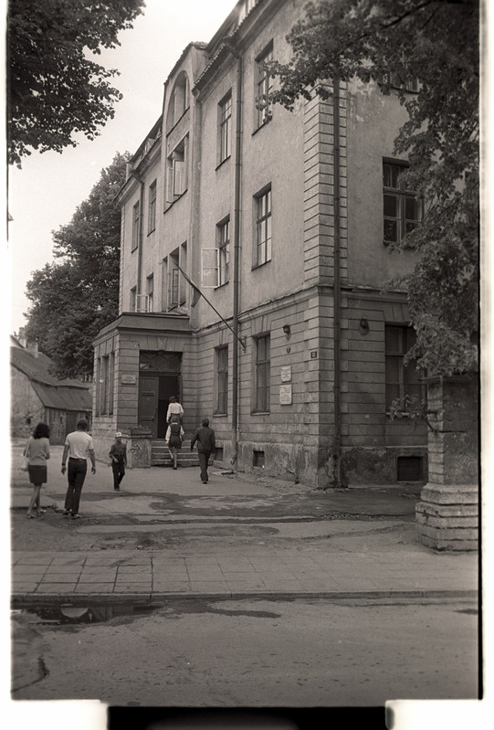 Tallinn. Keskkooli hoone Nooruse t. 1