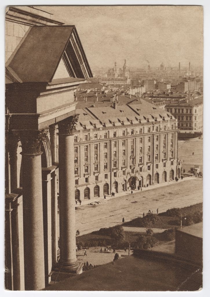 Leningrad. Vaade Iisaku katedraalist linnale