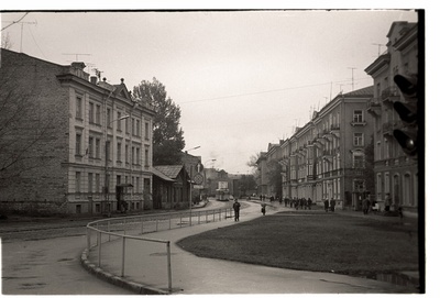 Tallinn. Tartu mnt vaade Kingissepa tn nurgalt turu suunas  duplicate photo