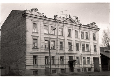 Tallinn. Kivihoone Tartu mnt 31 fassaad  similar photo