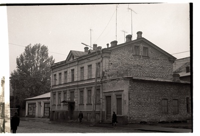 Tallinn. Kahekordne kivimaja Tartu mnt 37  similar photo