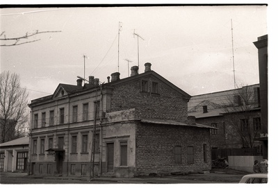 Tallinn. Kahekordne kivimaja Tartu mnt 37  similar photo