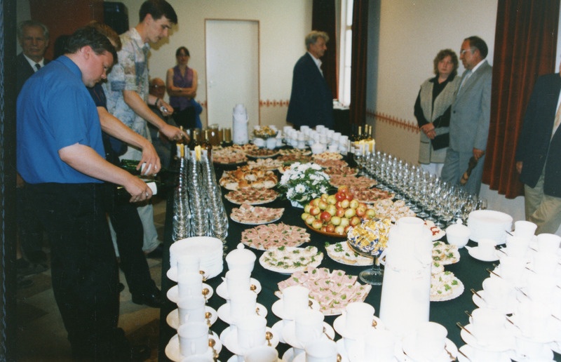 Daniel Vardja 90 sünnipäev. Külalisi ootab juubelilaud