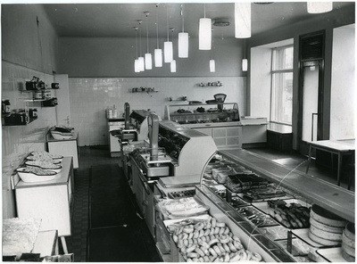 Tallinna TK, Sööklate, Restoranide ja Kohvikute trust 1949 - 1973. a. Restoran "Gloria" kulinaarkauplus Harju tn.13.  similar photo