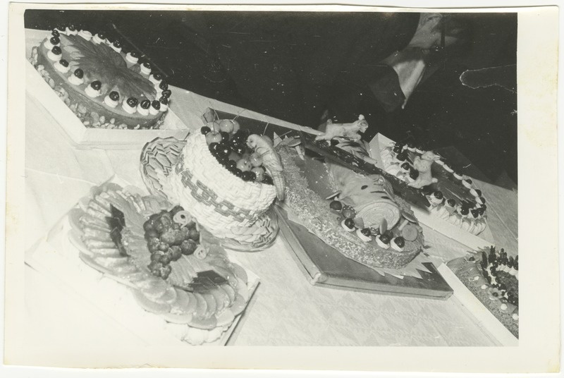 Kohvik "Tallinna" tootmisjuhti meisterkondiiter Leonid Heina arhiiv. Tordid.