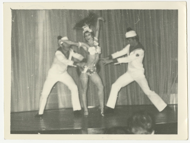Varjeteeprogramm kohvik "Tallinnas". Paremal Ago-Endrik Kerge. 1972