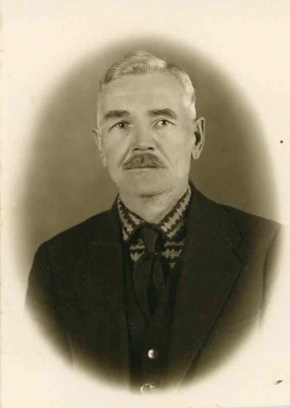 Daniel Reisberg, Metsküla koolmeister