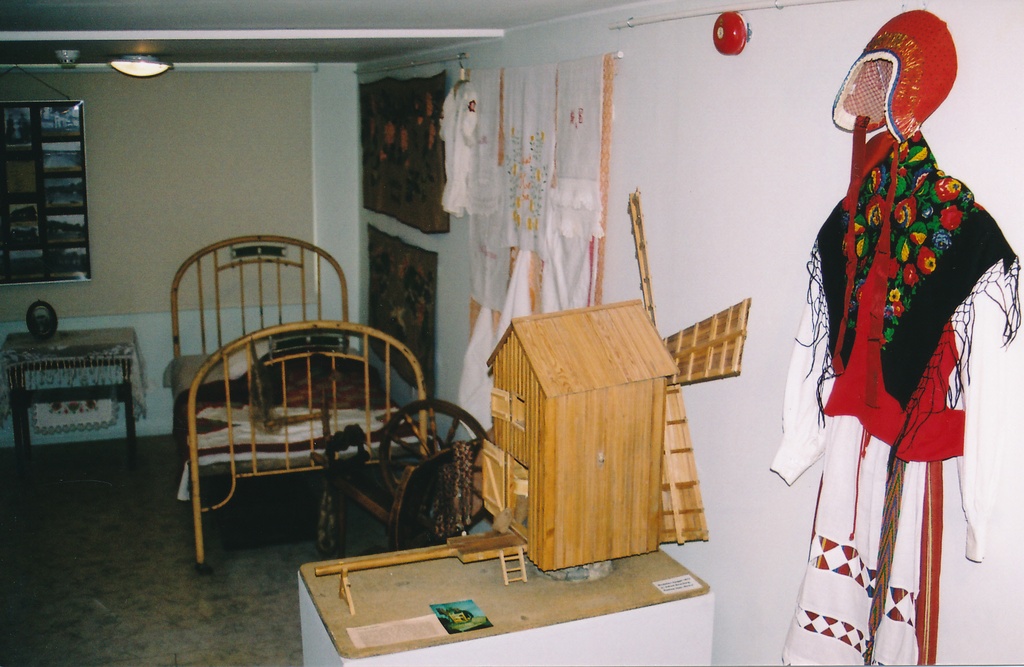 Riguldi näitus. mai 2003.