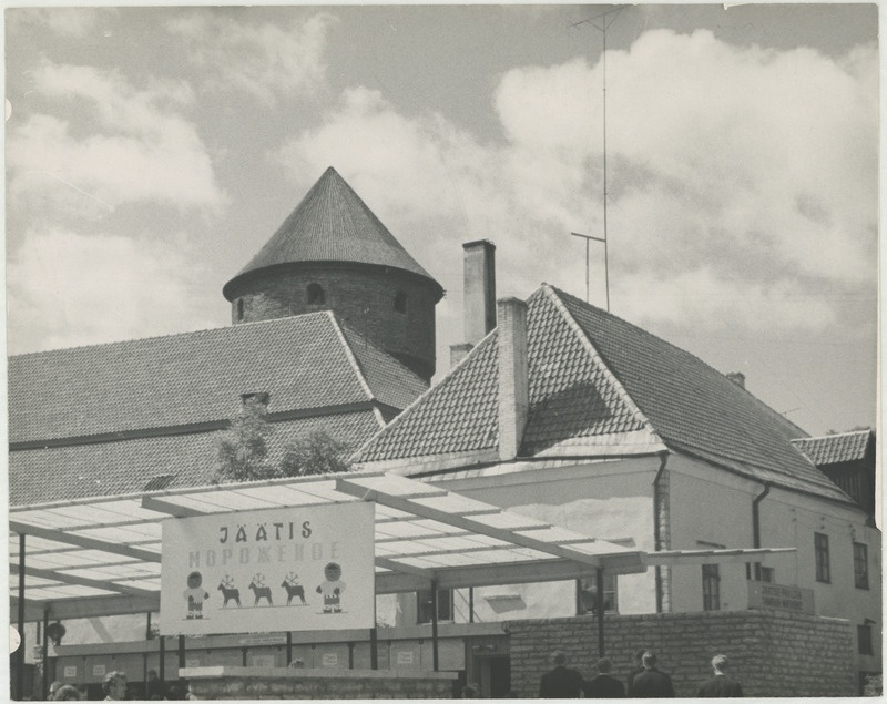 Vaade jäätisepaviljonile