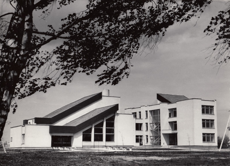 Leedu Moletai rajooni Kirovi nimelise kolhoosi kontor-klubihoone