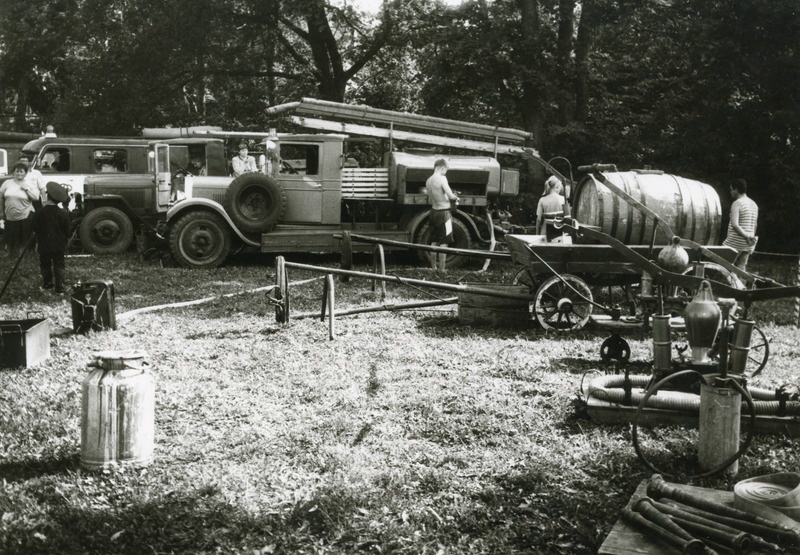 Järvamaa vanatehnika klubi Retron tuletõrjujate show