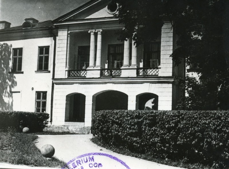 Vinni Näidissovhoostehnikum. Tehnikumihoone