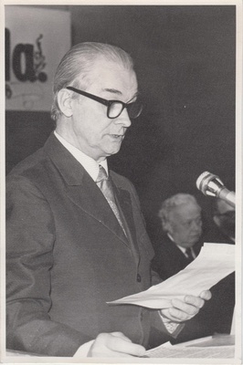 Esinejad C. R. Jakobsoni Sakala asutamise 100. aastapäeva konverentsil. Rudolf Põldmäe.  similar photo