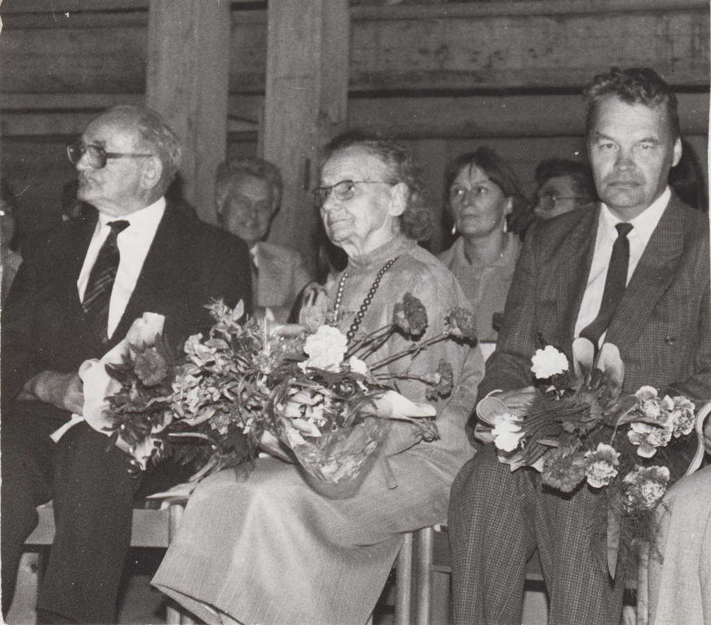 C. R. Jakobsoni nim. preemia laureaadid Erna ja Edgar Saabas ning Raivo Kaik.