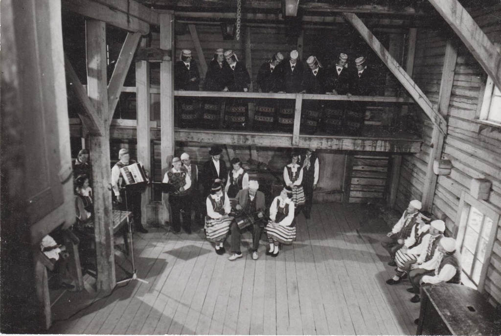 Eesti TV filmivõtted Kurgjal. Valmis film "Linnutaja laulud".