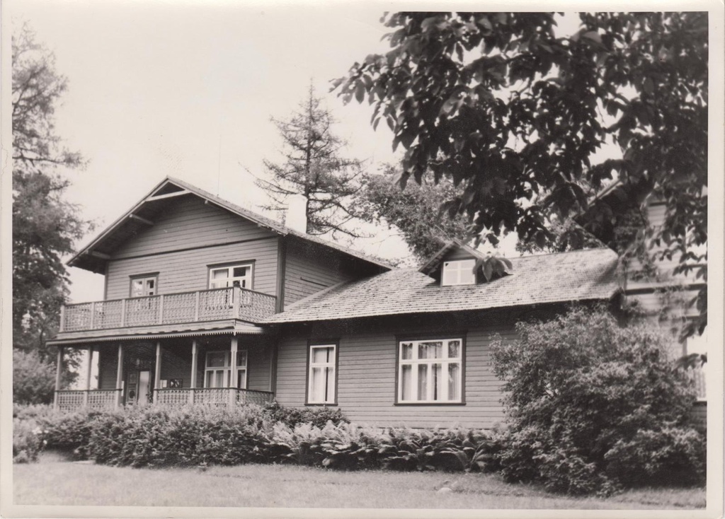 C. R. Jakobsoni Talumuuseumi peahoone.