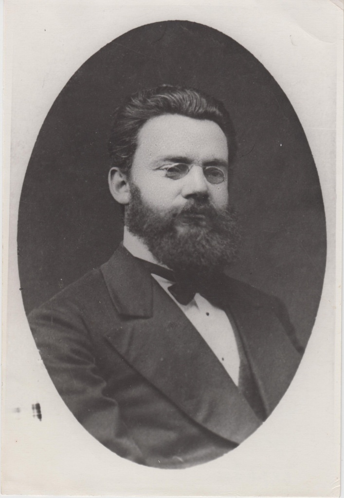 C. R. Jakobson, rinnaportree.