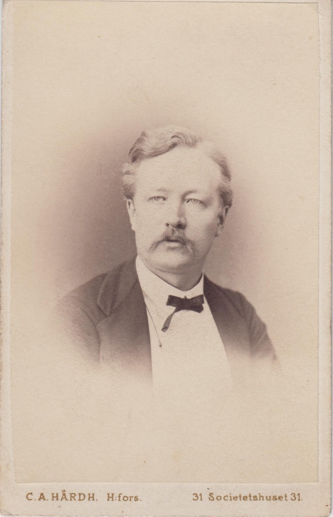 J. R. Aspelin, rinnaportree.