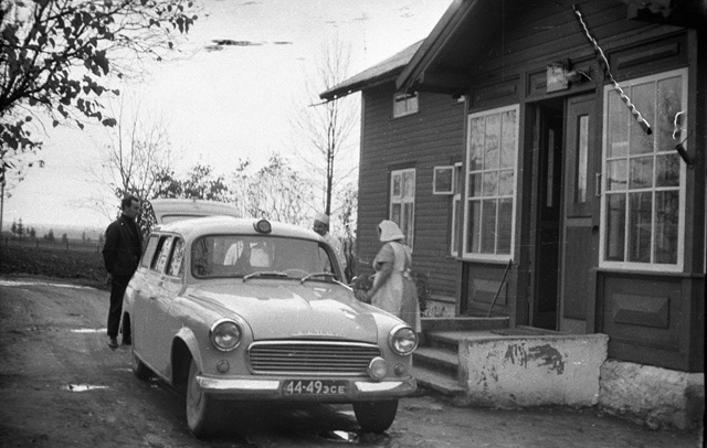 Sõiduauto haiglaesisel