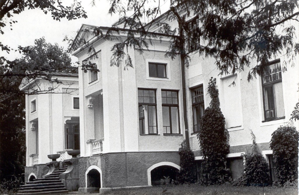 Foto. Väimela mõisa härrastemaja.