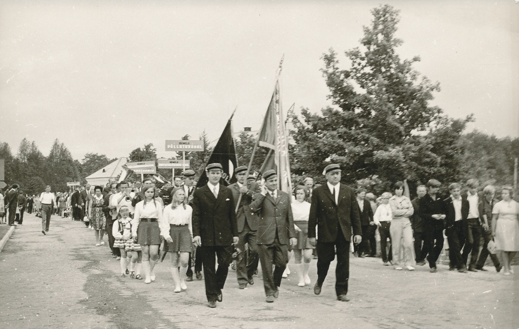 Foto. Väimela NST  50.aastapäeva tähistamine juunis 1972.a.