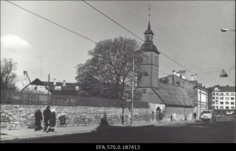 Seegi kirik Tartu maanteel.