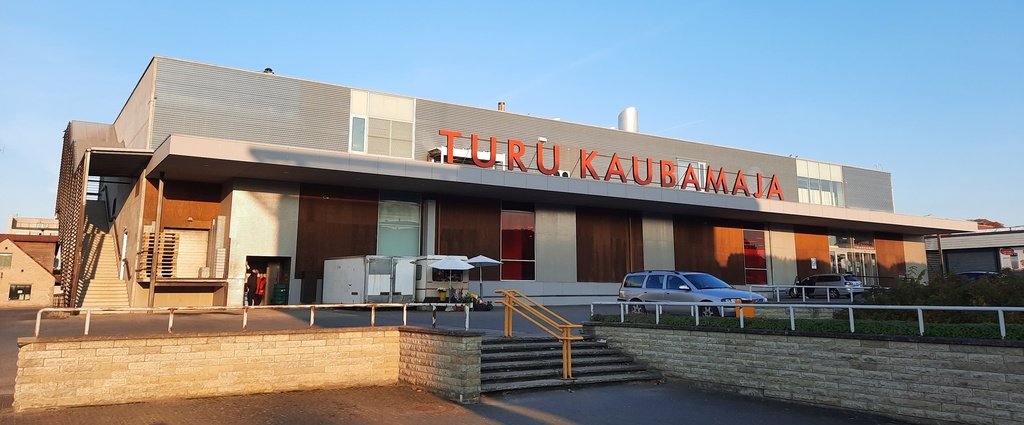 Rakvere Turu Kaubamaja - Turu Kaubamaja in Rakvere at Laada str 16