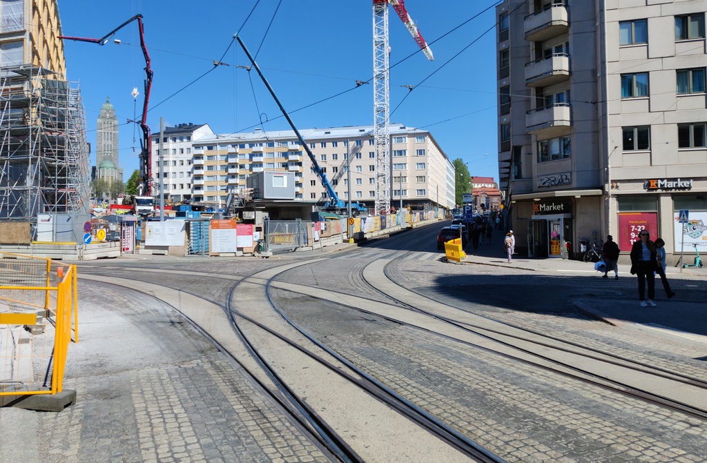 Porthaninrinne 2, 4. - Toinen linja 4, 7. Porthaninkatu 1 - 3. Vasemmalla Kallion virastotalon tontti ja oikealla Ympyrätalon tontti rephoto