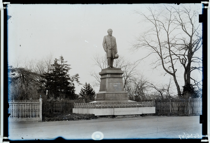 Kreenholm.Parun Ludwig Knoop`i mälestussammas.