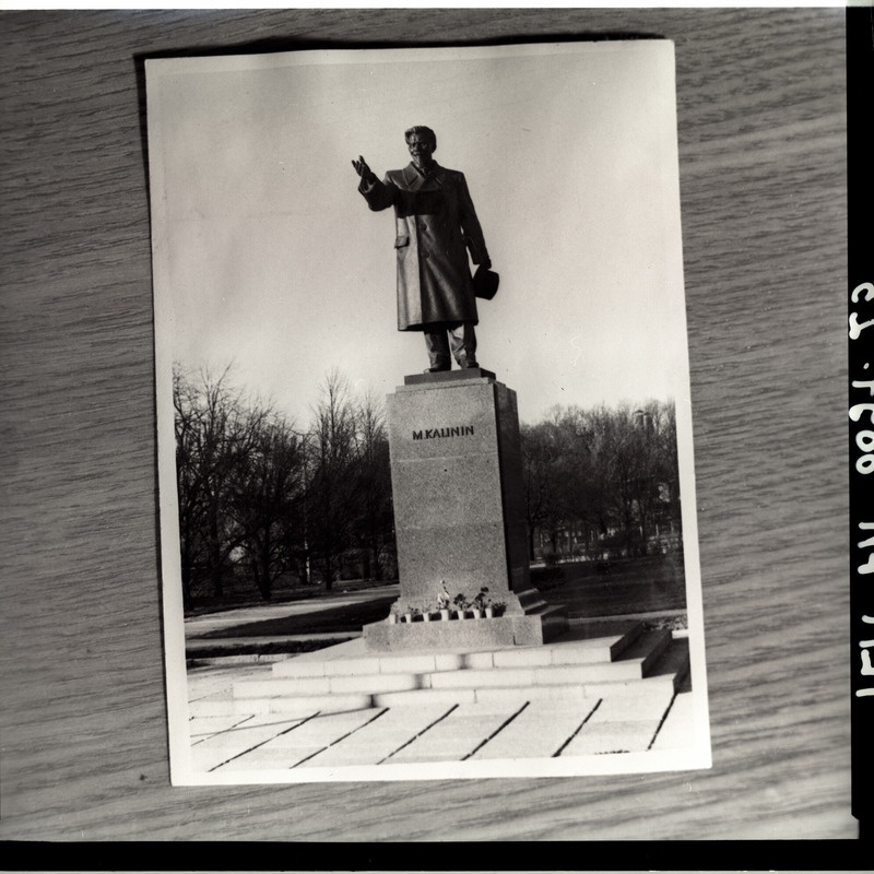 M. I. Kalinini monument