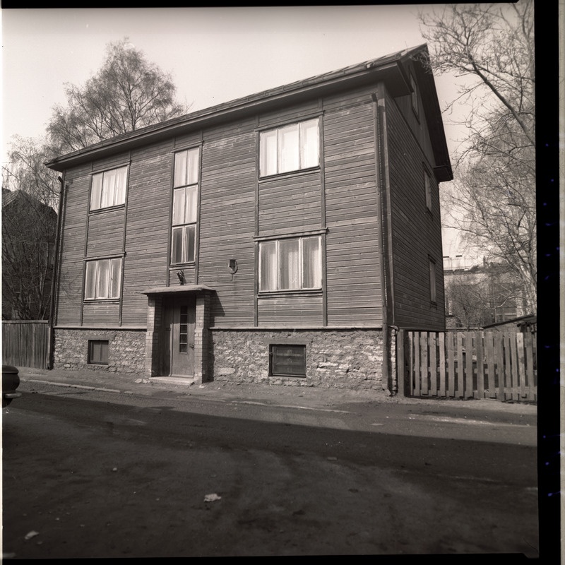 Kahekordne puuhoone Ülase t. 11