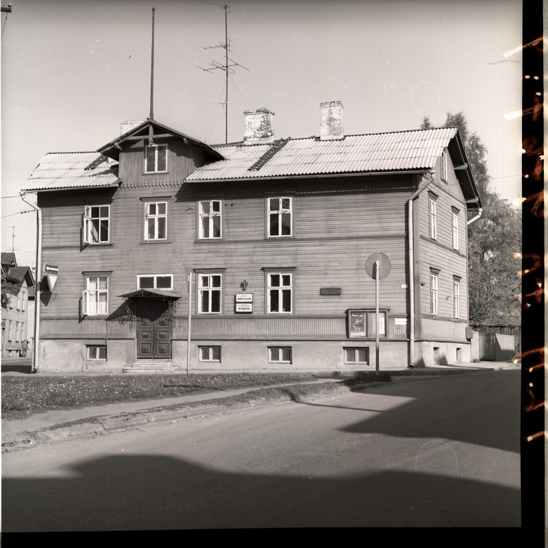 Kahekordne puumaja Salme t. 30