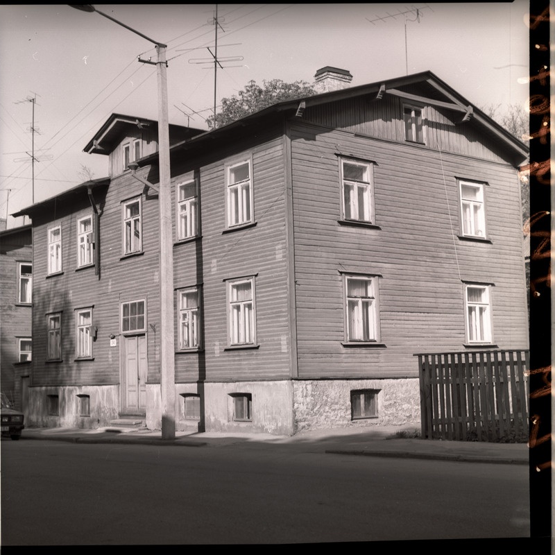 Kahekordne puumaja Salme t. 34