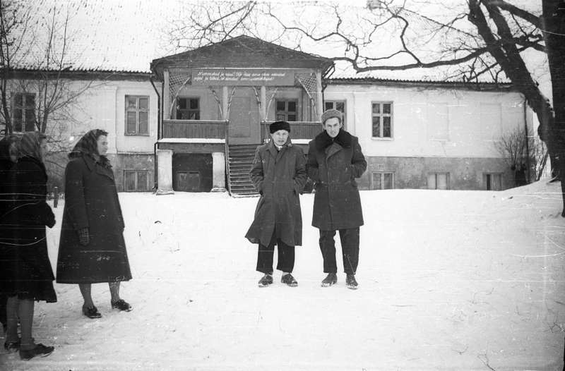 Räpina Keskkooli 11. kl õpilased  1957