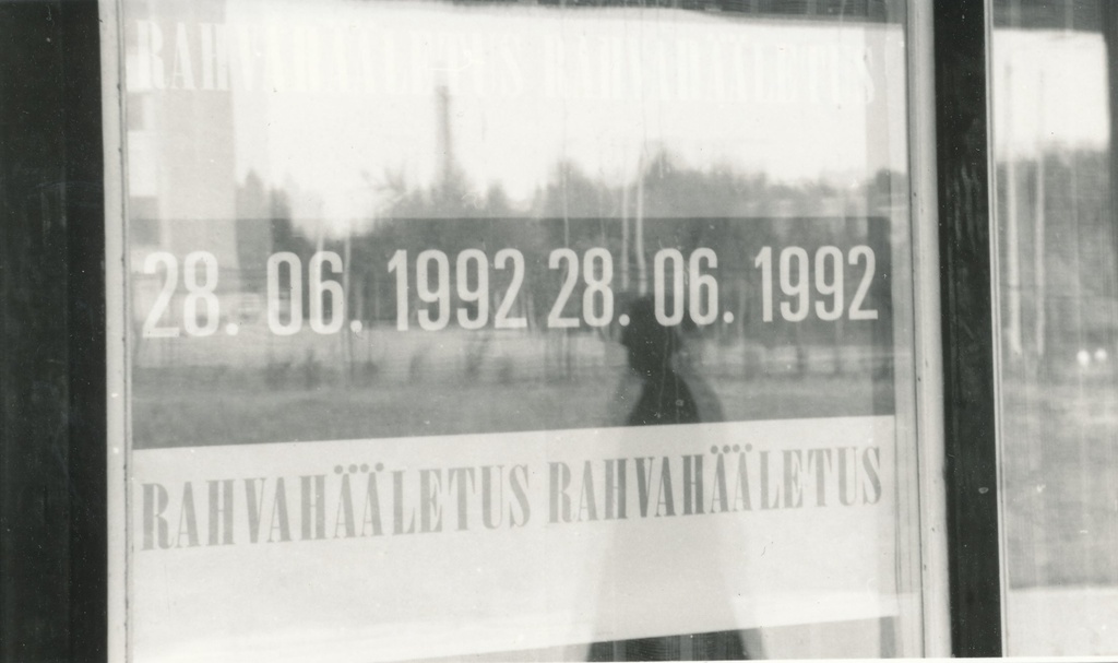 Foto.Rahvahääletuse- referendumi reklaamplakat Võru I Keskkoolis 1992.a.
