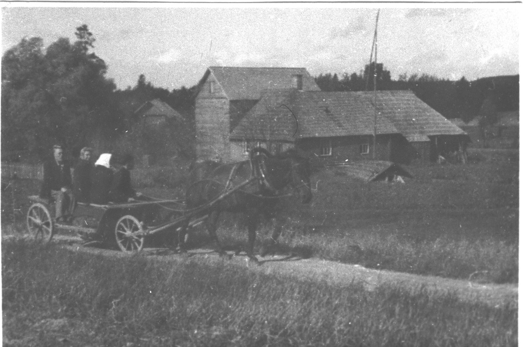 Foto.  Kriisade kodutalu Kokemäel 1930.aastatel.