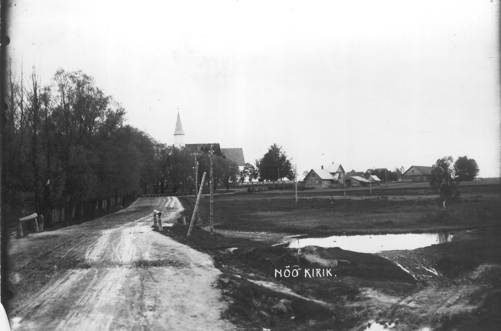 Foto. Nõo kirik 1920.a. paiku Gustav Zopp`a foto.