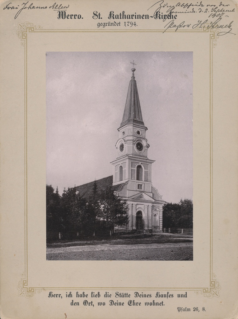 Foto. Võru Katariina kirik 1794.a.-st,  H. Strucki pühendusega 2.septembril 1907.a.   Johanna  Allevile.