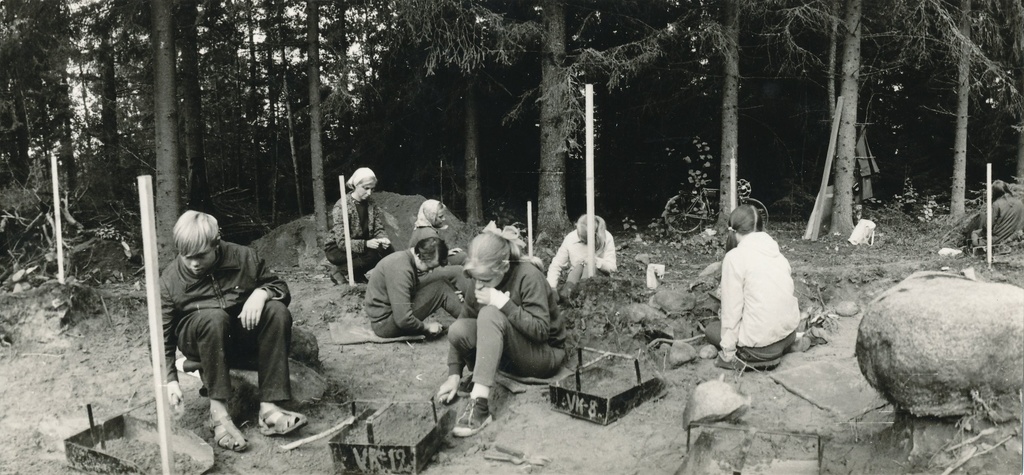 Foto. Arheoloogilised kaevamised Juudalinna muististekompleksil.