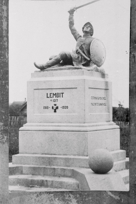 negatiiv, koopia fotost, Suure-Jaani, Lembitu monument, 1930ndad
