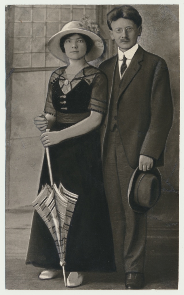 foto Hans Pöögelmann (1875-1938) abikaasaga u 1913?