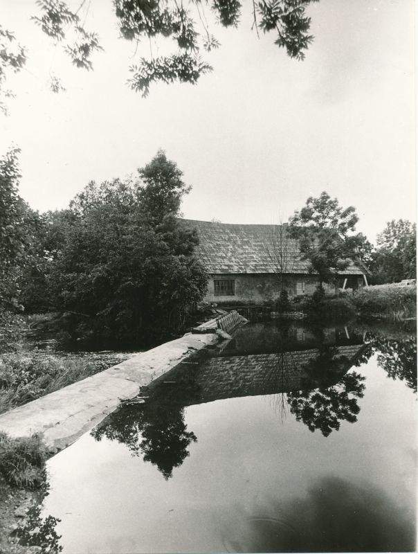 Foto. Vaade Kullamaa vesiveskile. 26.06.1980.