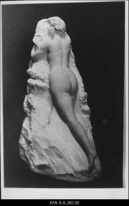 A. Adamson. Skulptuur Laine ainuke suudlus. Kips. 1905.