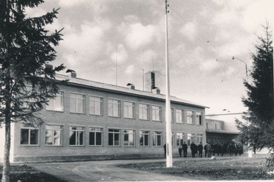 Foto. Kullamaa kooli uue maja avamine 17.09.1966.a.
Foto: Ilmarine Möldri.  duplicate photo